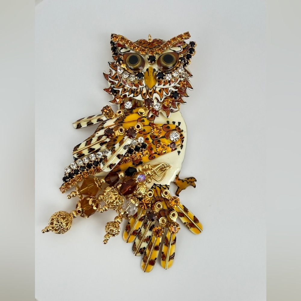 LUNCH AT THE RITZ Rare Vintage Elegant Gold and Brown Owl Brooch